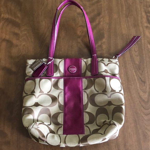 Coach Handbags - Coach purse